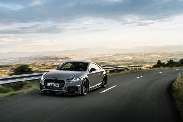 novi-audi-tt-rs-iconic-edition-12