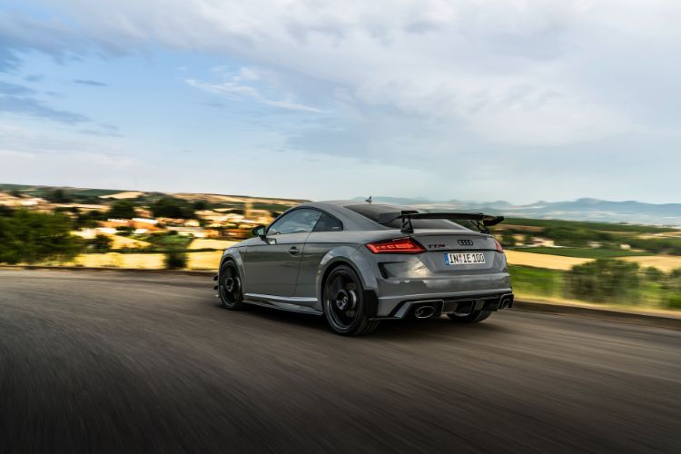 novi-audi-tt-rs-iconic-edition-24