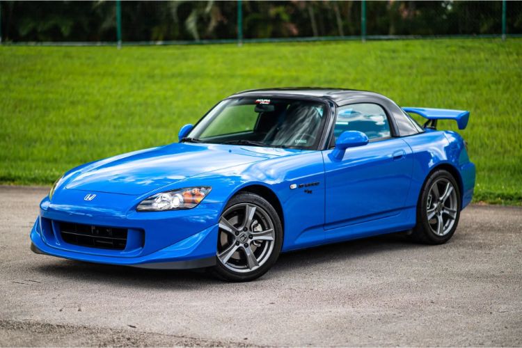 s2000-model-kompanije-honda-prodat-po-ceni-vecoj-od-120