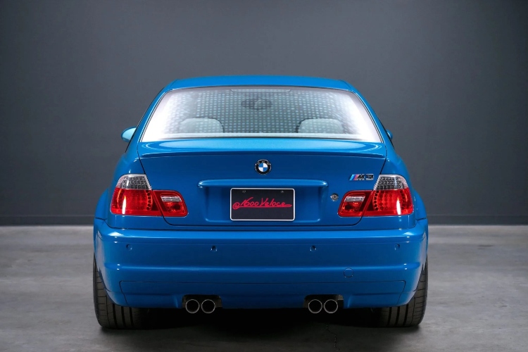 izvanredno-ocuvani-bmw-m3-unikatne-plave-nijanse-14