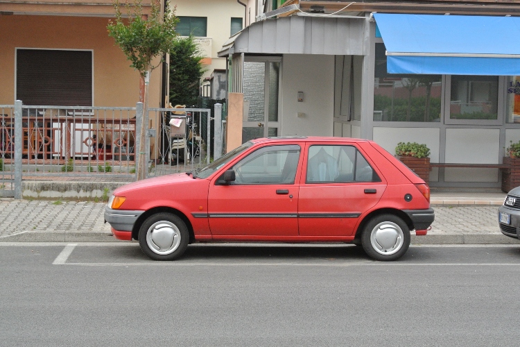 ford-se-oprasta-od-svoje-slavne-linije-koja-je-trajala-vise-od-40-godina-17