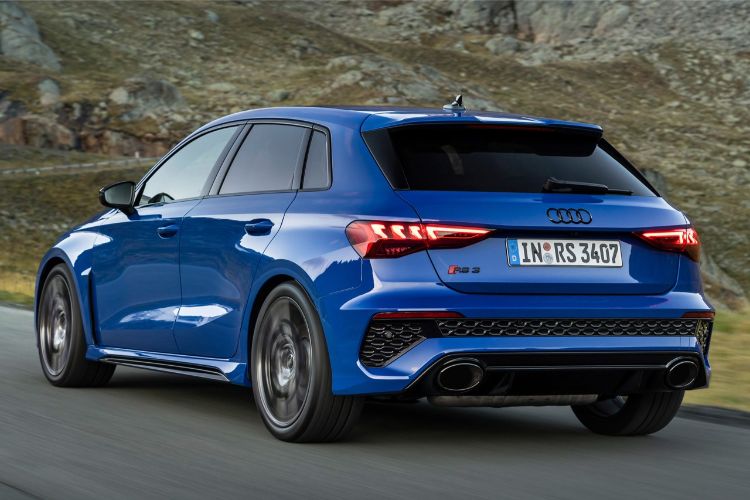 audi-rs3-performance-edition-4