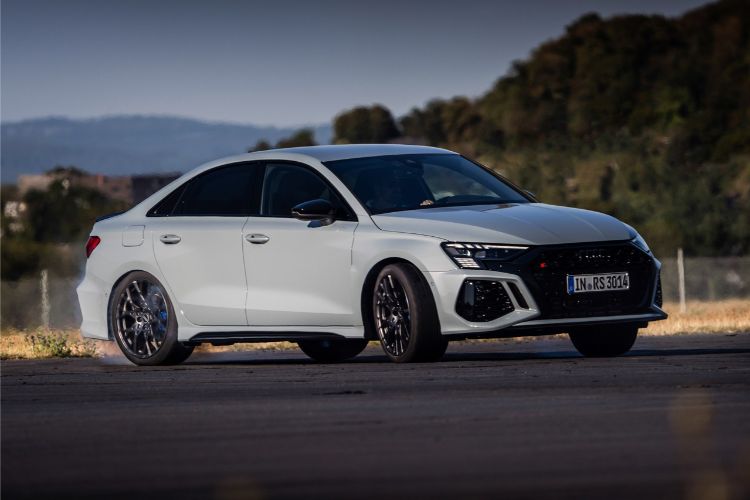 audi-rs3-performance-edition-8