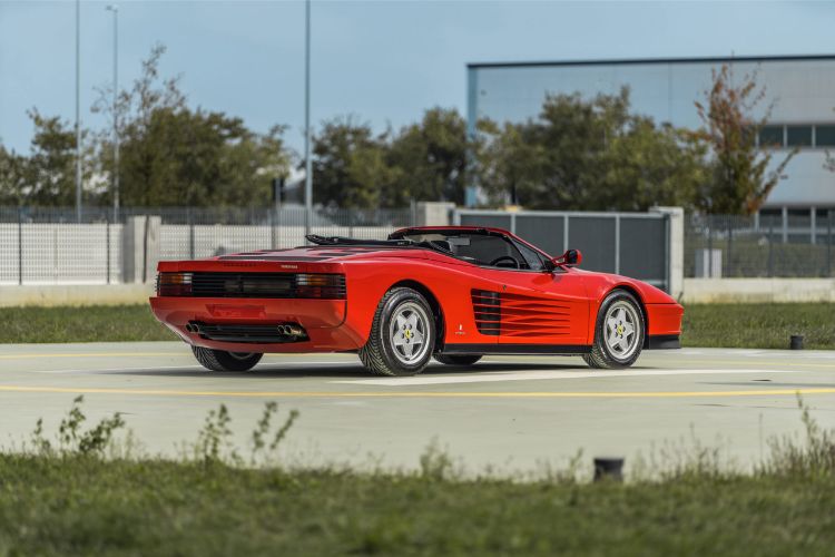 ferrari-testarossa-pininfarina-spider-special-aukcija-1