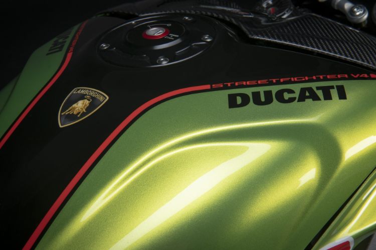 ducati-i-lamborghini-udruzili-snage-kako-bi-kreirali-novo-specilajno-izdanje-28