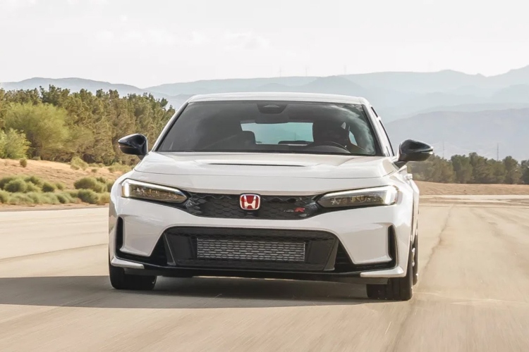 novi-kralj-kompakt-segmenta-2023-civic-type-r-2023-4