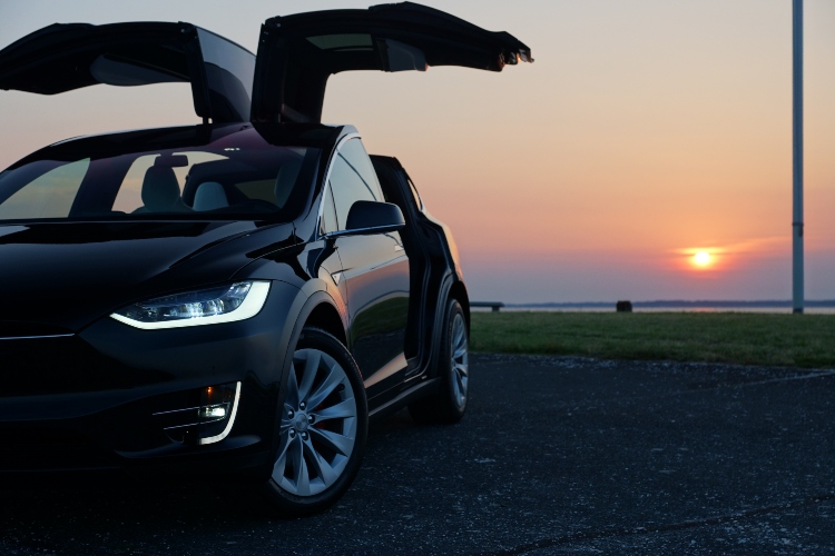 tesla-model-x-2