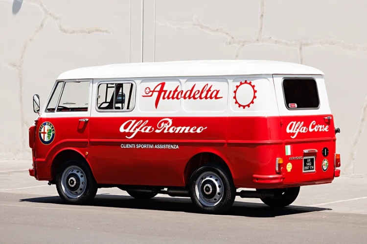 retki-alfa-romeo-bus-italijanski-ekvivalent-renndienst-vozilima-9