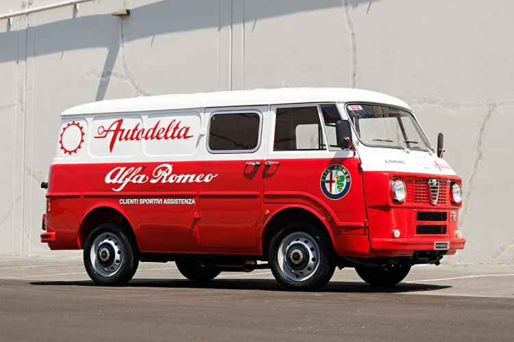 retki-alfa-romeo-bus-italijanski-ekvivalent-renndienst-vozilima-4