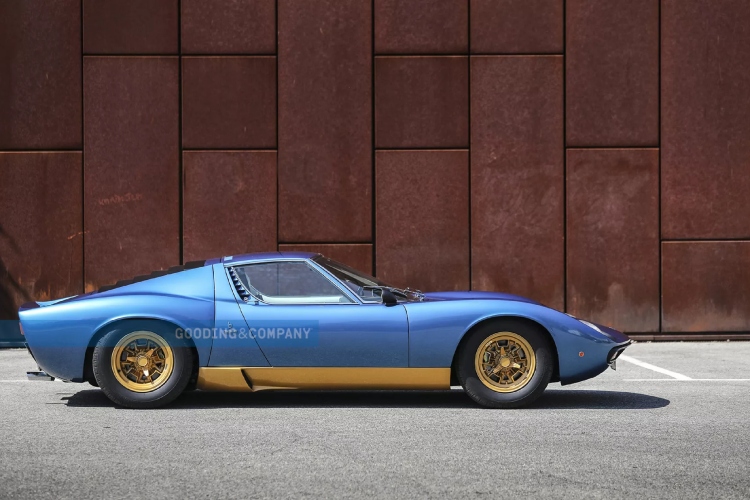 predivni-lamborghini-miura-p400-sv-predstavlja-savrsenog-italijanskog-pastuva-10