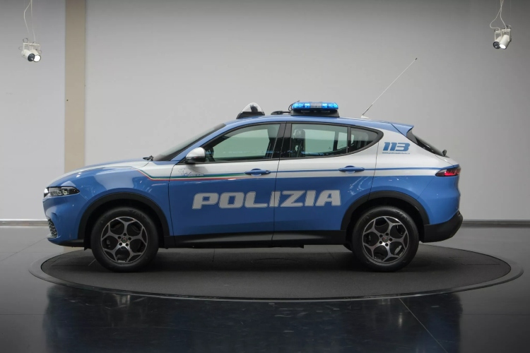 alfa-tonale-zvanicno-vozilo-italijanske-policije-7
