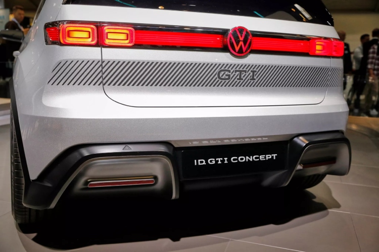 volkswagen-potvrdio-da-elektricni-naslednik-golf-gti-modela-stize-2026-godine-2