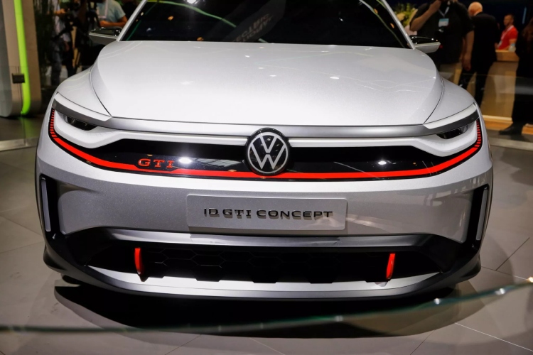 volkswagen-potvrdio-da-elektricni-naslednik-golf-gti-modela-stize-2026-godine-20