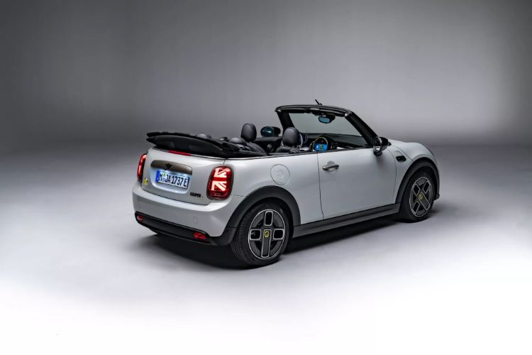 mini-convertible-se-elektricni-model-autoexclusive-20