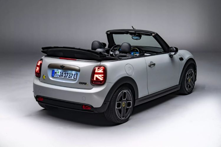 mini-convertible-se-elektricni-model-autoexclusive-21