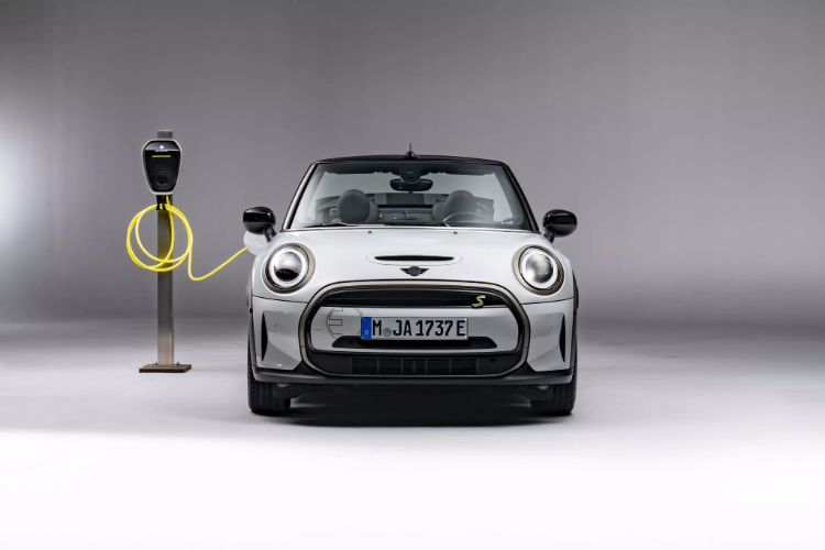 mini-convertible-se-elektricni-model-autoexclusive-23