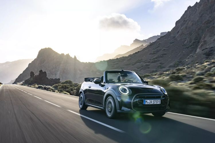 mini-convertible-se-elektricni-model-autoexclusive-28