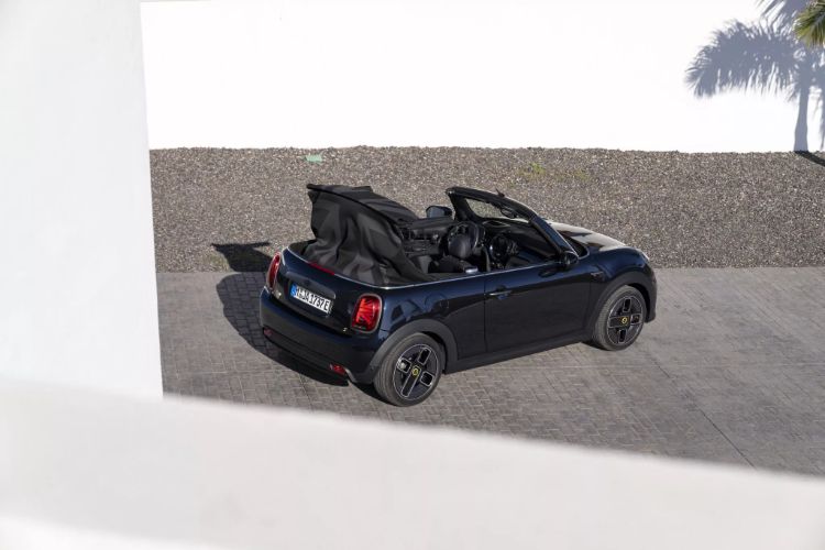 mini-convertible-se-elektricni-model-autoexclusive-33