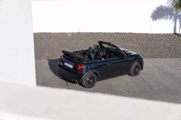 mini-convertible-se-elektricni-model-autoexclusive-34