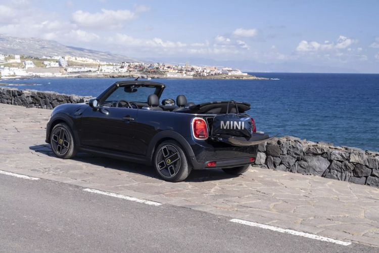 mini-convertible-se-elektricni-model-autoexclusive-44