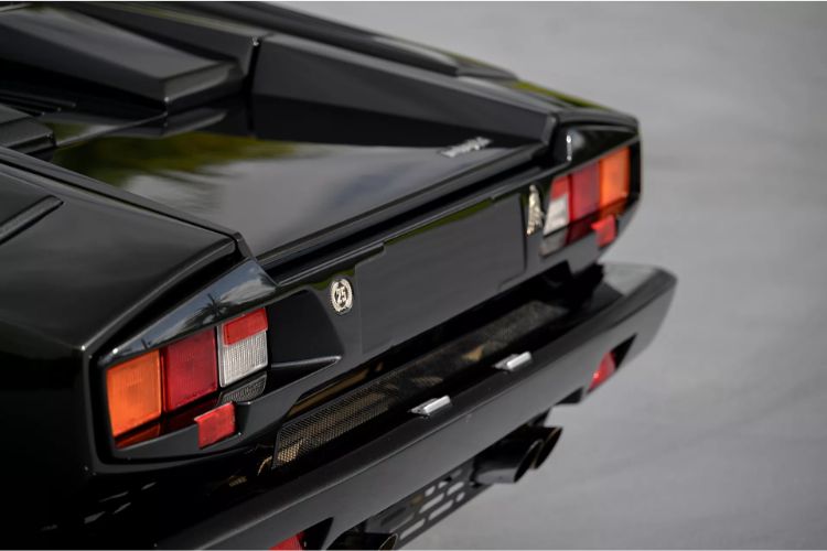 autoexclusvie-1990-lamborghini-countach-25th-anniversary-edition-aukcija-17