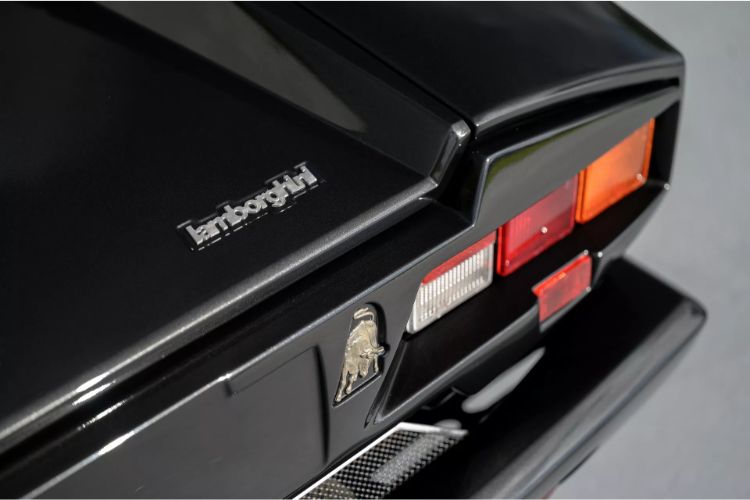 autoexclusvie-1990-lamborghini-countach-25th-anniversary-edition-aukcija-21