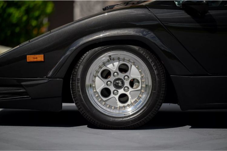 autoexclusvie-1990-lamborghini-countach-25th-anniversary-edition-aukcija-23