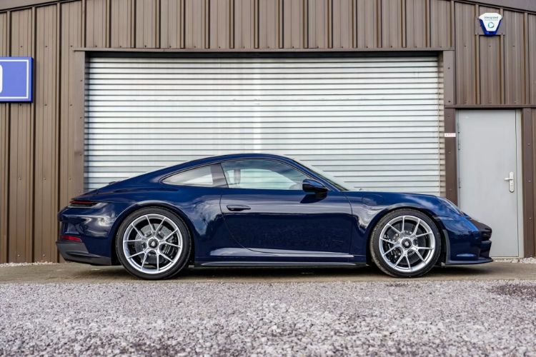 porsche-911-gt3-touring-7-1