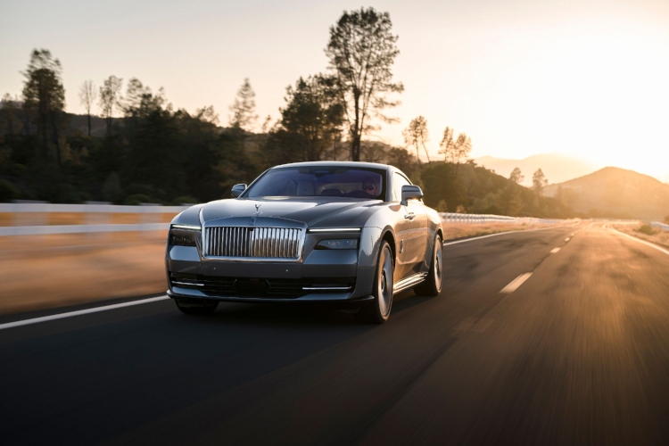 Spectre - Rolls-Royce koji menja sve