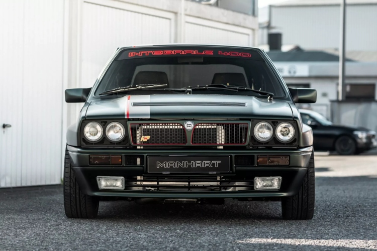 unikatni-lancia-delta-integrale-16v-manhart-400-limited-0101-12