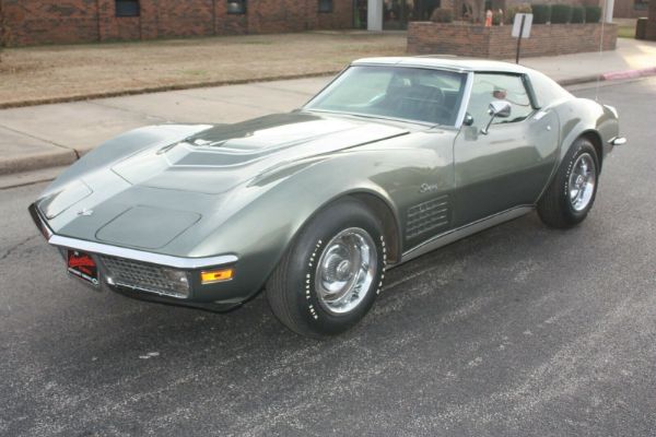 klasicni-corvette-model-iz-1971-godine-sa-svega-2155-predenih-kilometara-13