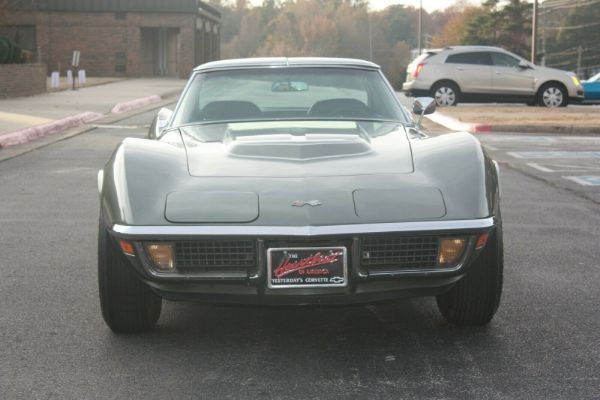 klasicni-corvette-model-iz-1971-godine-sa-svega-2155-predenih-kilometara-10