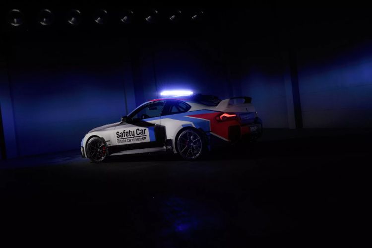 2023-bmw-m2-motogp-safety-car-5