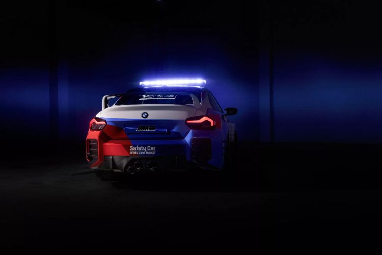 2023-bmw-m2-motogp-safety-car-8