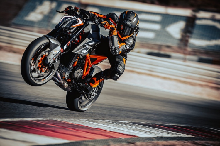 ktm-super-duke-rr-6