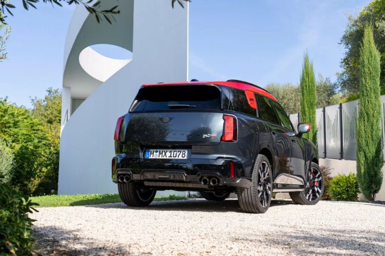 2025-mini-john-cooper-works-countryman-29