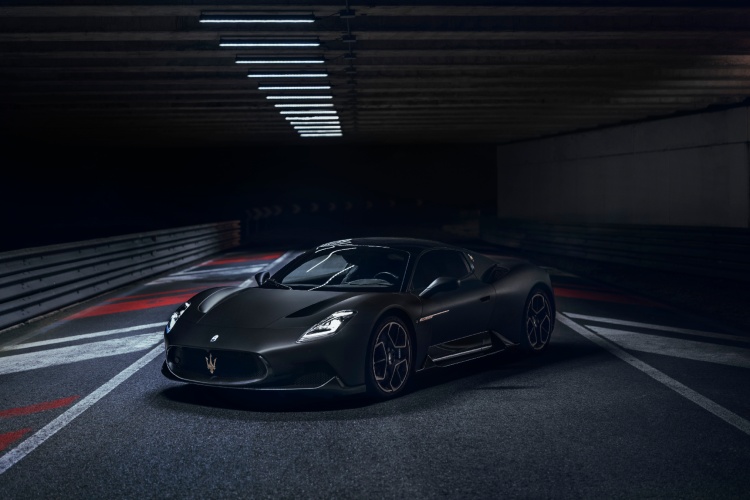 maseratimc20notte-10