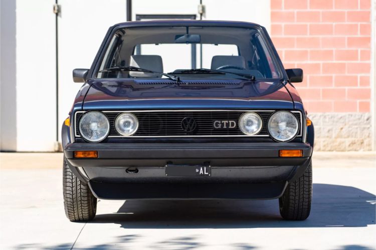 1982-vw-golf-gtd-00003-2048x1366