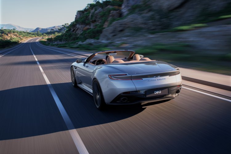 aston-martin-db12-volante-15