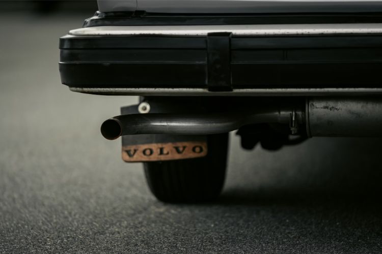 autoexclusive-volvo-262c-212-70