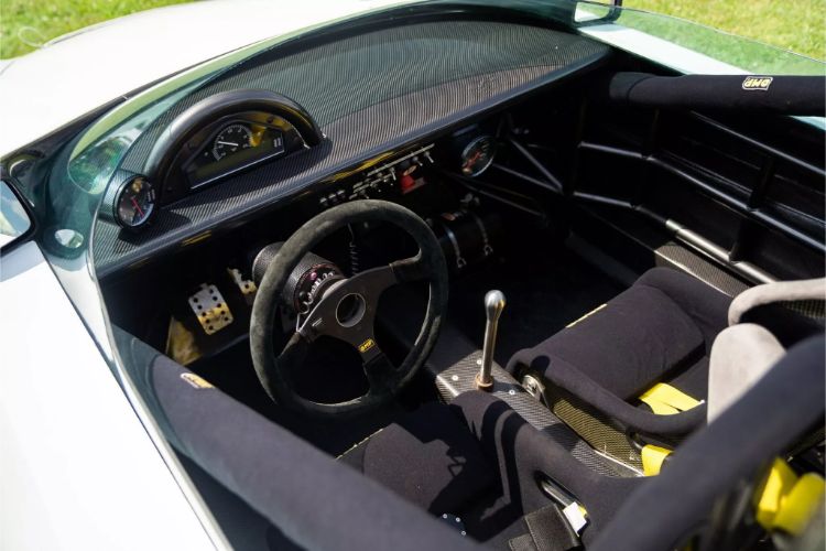 porsche-boxster-pretvoren-u-trkacku-zver-duplog-turbo-punjenja-31