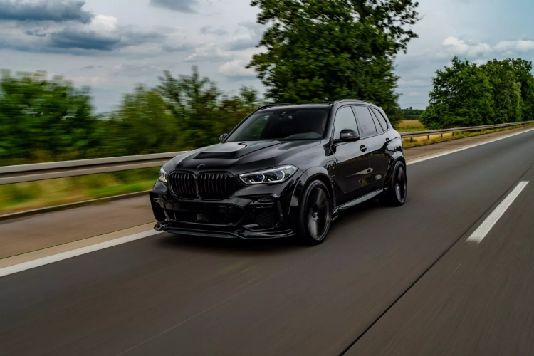 prikljucni-hibrid-bmw-x5-dobija-zlokobni-izgled-pred-premijeru-nove-serije-15