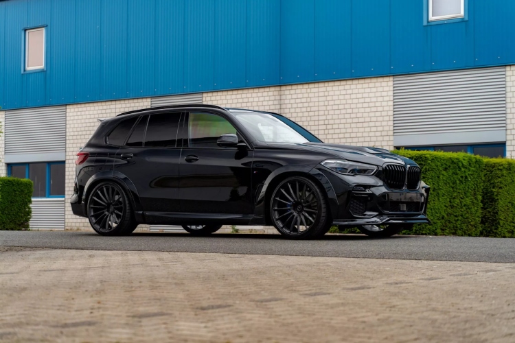 prikljucni-hibrid-bmw-x5-dobija-zlokobni-izgled-pred-premijeru-nove-serije-8