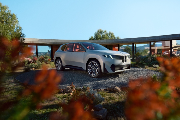 prvi-pogled-na-neue-klasse-kao-sav-bmw-vision-neue-klasse-x-4