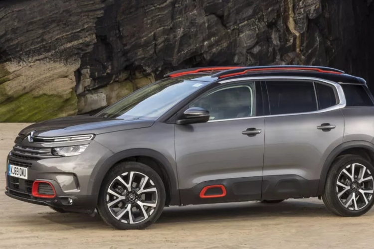 rusija-planira-da-proizvodi-kineske-kopije-citroen-c5-aircross-modela-3