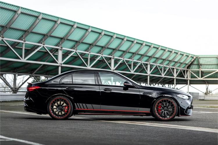 manhart-cre700-mercedes-amg-c63-s-e-performance-2-2048x1366