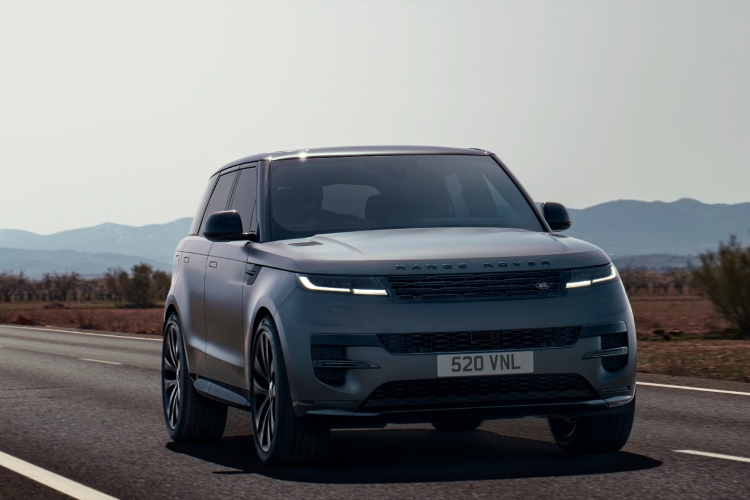 range-rover-sport-otkriva-svoju-tamnu-stranu-3