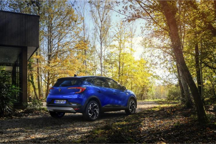 renault-captur-2024-dobija-novi-izgled-i-novu-esprit-alpine-opremu-13