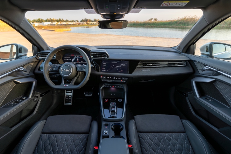 visoke-performanse-agilnost-izrazajnost-novi-audi-s3-144