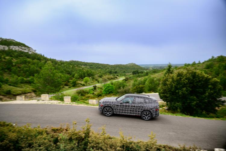 precizan-pouzdan-svestran-novi-bmw-x3-prolazi-kroz-dinamicka-testiranja-voznje-35